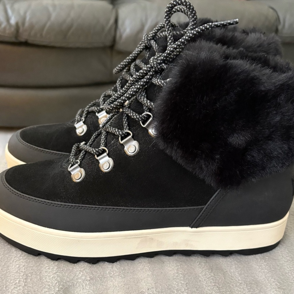 Koolaburra Black Fur-Trim Winter Boots